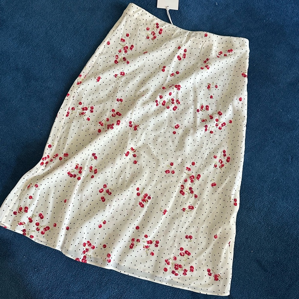 NWT L'Academie Hallie Midi Skirt in Suki Cherry Abstract - Picture 6 of 6